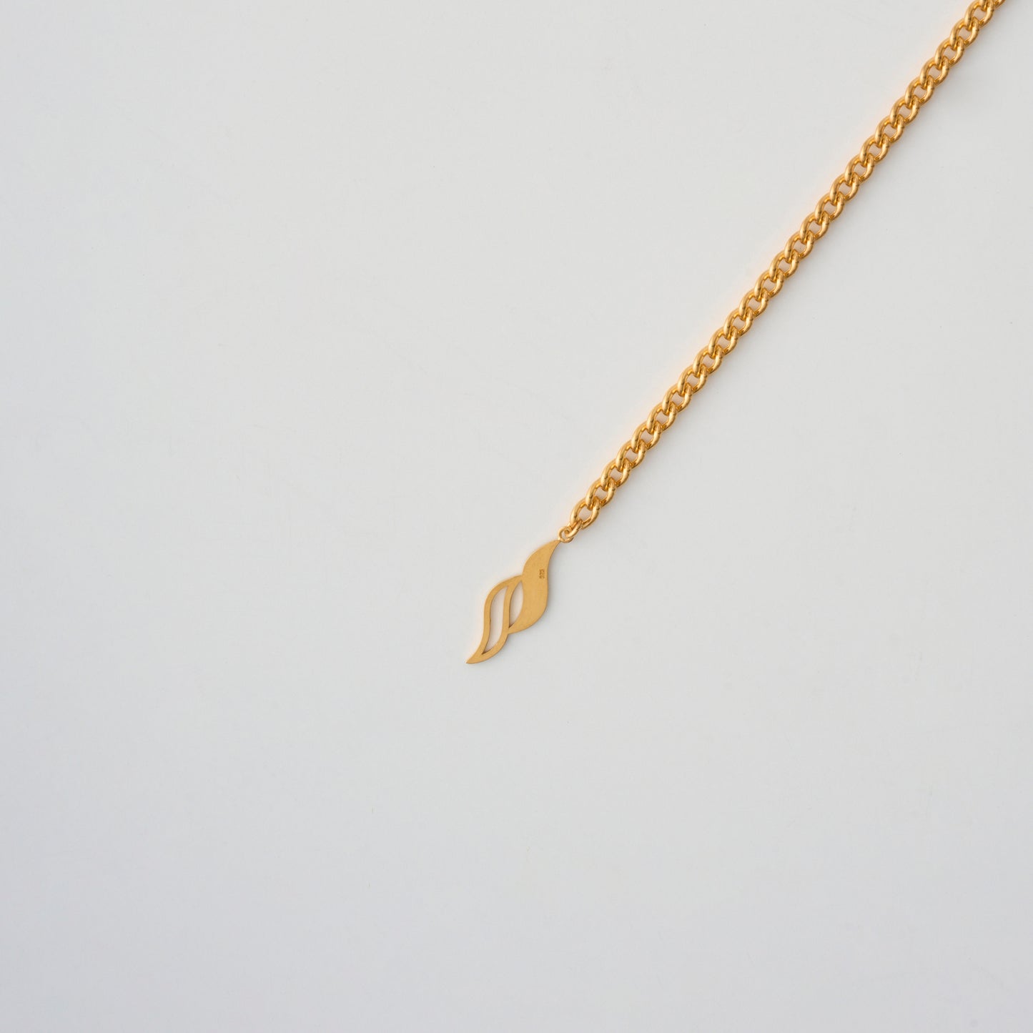 S CHAIN NECKLACE