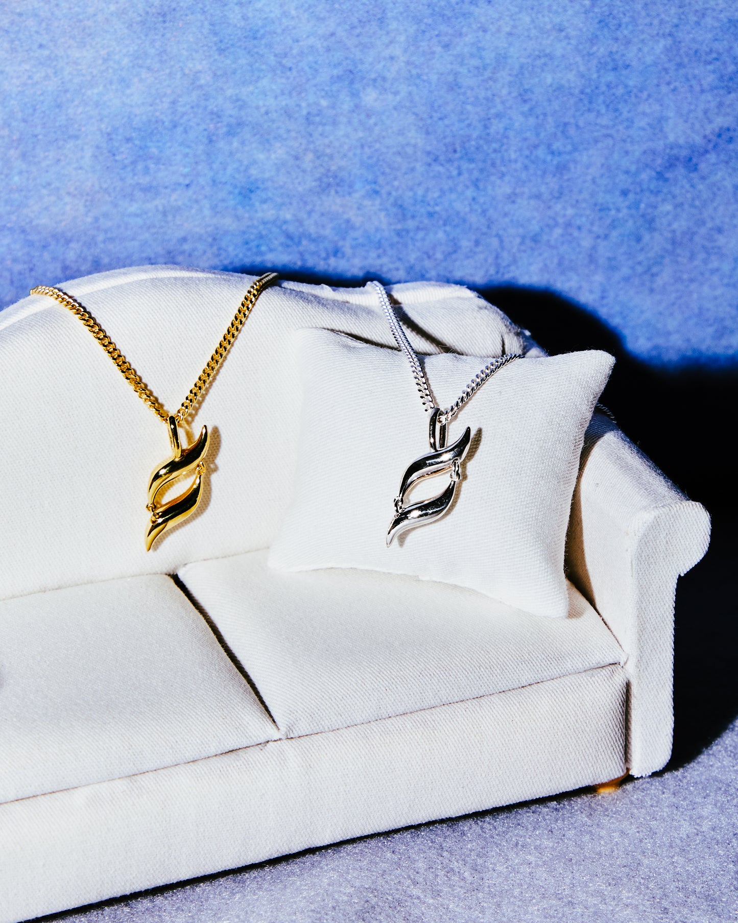 S LOGO SOFT NECKLACE