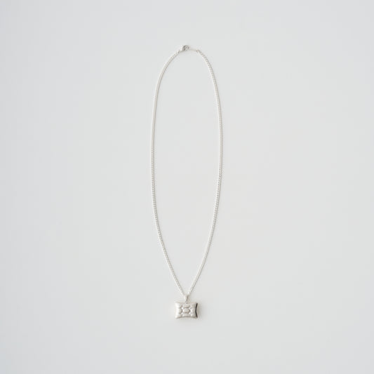 CUSHION NECKLACE W/STONE